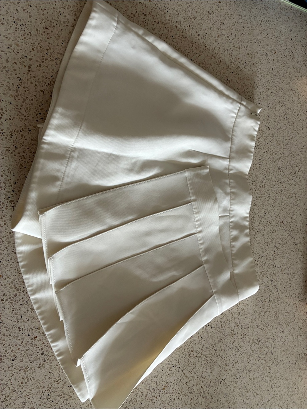 Pleated Women’s Shorts - Picture 4 of 5